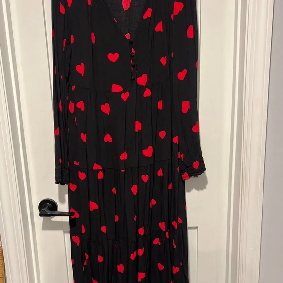 LOFT Black Long-Sleeve Tiered Dress with Red Heart Print - Picture 2 of 2
